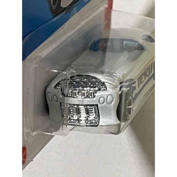 Hot Wheels Deora II Teku White Blue 2023 Then and Now Diecast Car - Picture 9 of 10